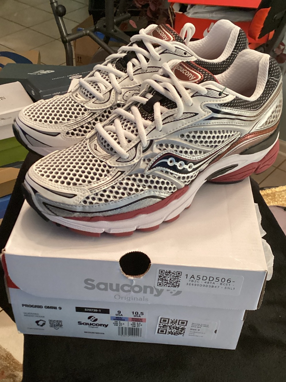 Saucony White and Red Women’s Running Sneakers